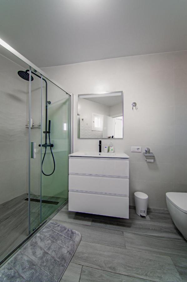 Park Royal 1 Studio Адехе Экстерьер фото